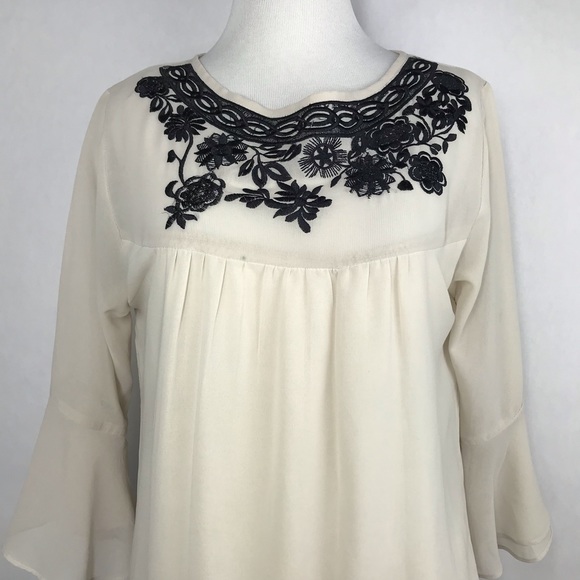 🎁 Sweet Sixteen Off White Scoop Neck Women’s Embroidered Tunic Top/Dress - Picture 2 of 5